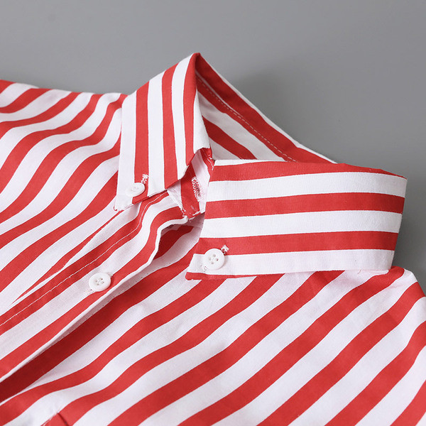 Ριγέ γυναικείο πουκάμισο με κλασικό γιακά με κόκκινο χρώμα