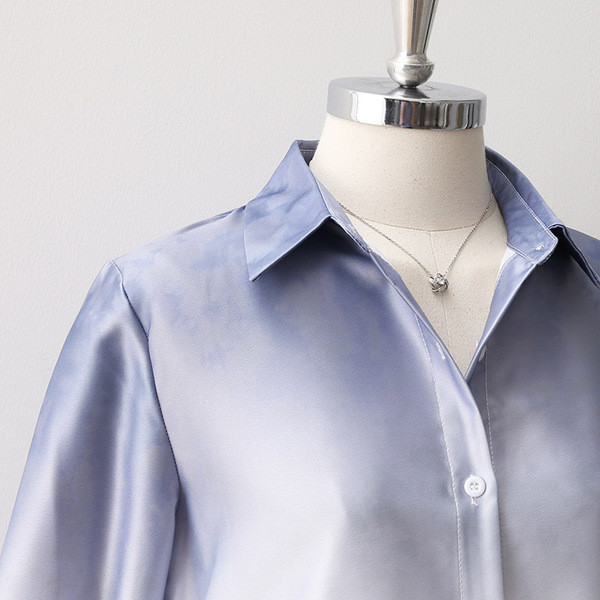 Modern női ing, hosszú ujjal és gombokkal, irizáló színekben