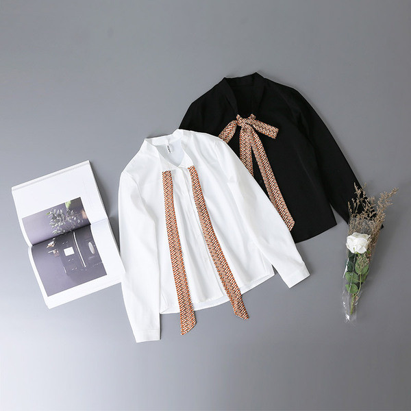 Új modell női ing színes fekete-fehér szalaggal