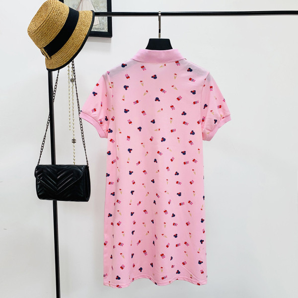 Női alkalmi ruha klasszikus gallérral, rózsaszín színben