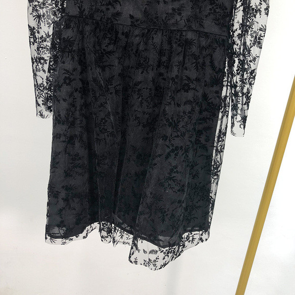 Rochie de dama eleganta din dantela, cu maneci lungi, de culoare neagra