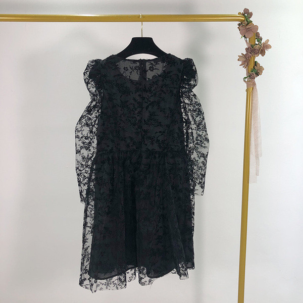 Rochie de dama eleganta din dantela, cu maneci lungi, de culoare neagra