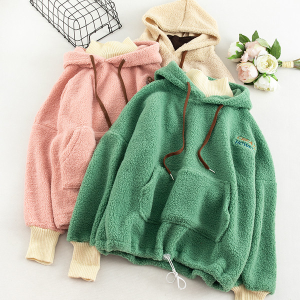 Hanorac de dama in trei culori cu buzunar si cravate