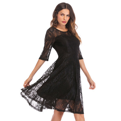 Rochie scurta moderna de dama cu maneci 3/4 si dantela in rosu, albastru si negru