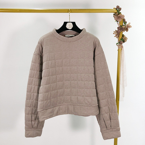 Bluză casual de iarnă de damă cu decolteu oval în bej