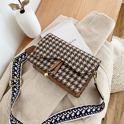 Geanta de dama moderna cu pandantiv in verde, negru, maro si albastru