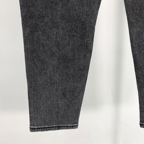 Női alkalmi farmer magas derékkal, szakadt motívummal, fekete színben