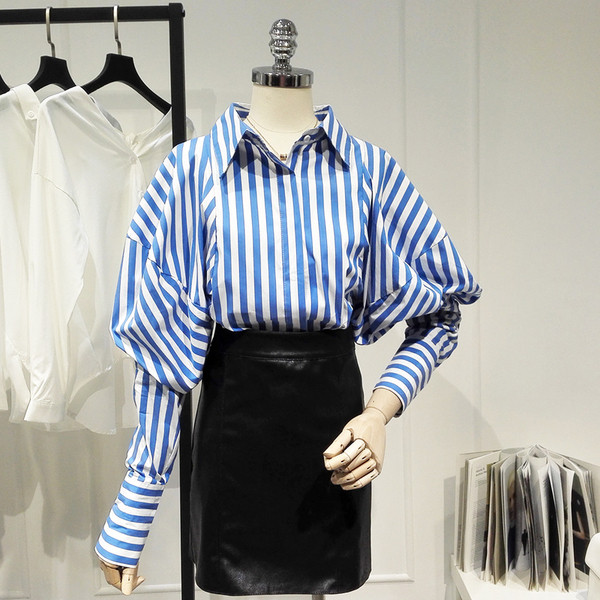 Csíkos női ing széles ujjú kék színben