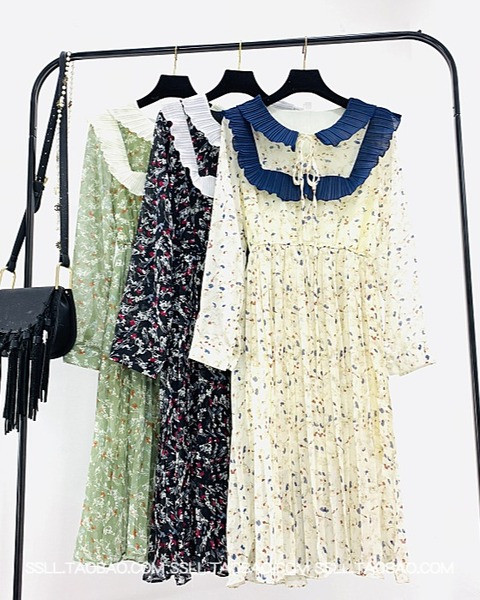 Rochie casual de dama cu maneci lungi cu motiv floral