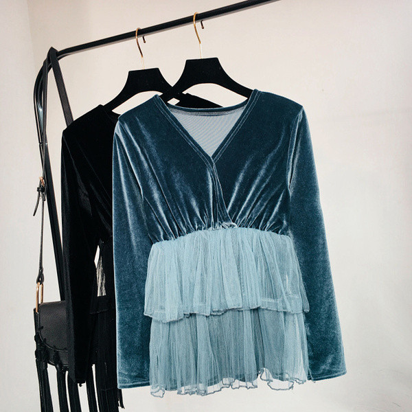 Γυναικεία βελούδο μπλούζα με τούλι σε δύο χρώματα