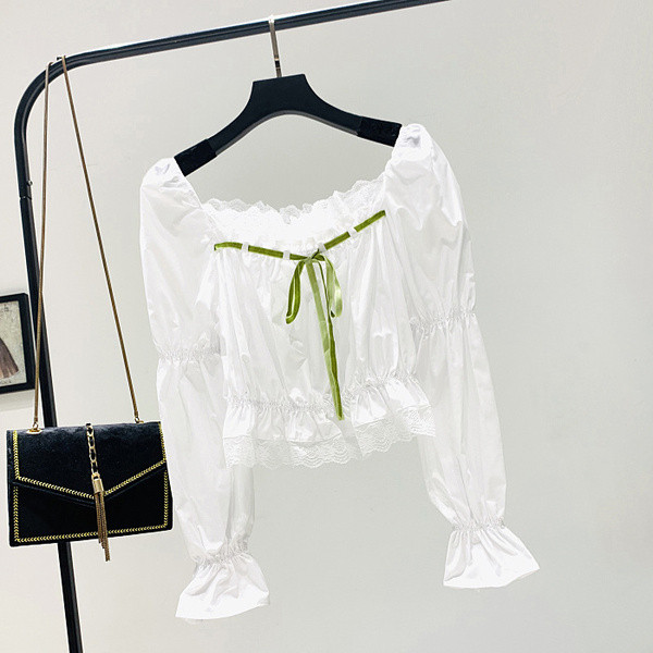 Bluza de dama cu umerii goi si cravate colorate