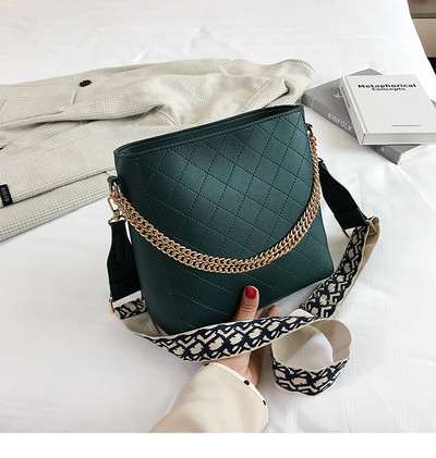 Γυναικεία Τσάντα με μακριά λαβή και αλυσίδες σε μαύρο, καφέ, πράσινο και μπορντό χρώμα