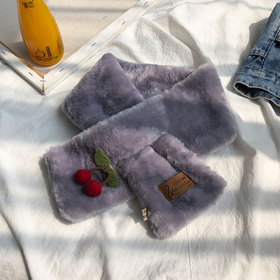 Пухен дамски шал с 3D елемент в различни цветове