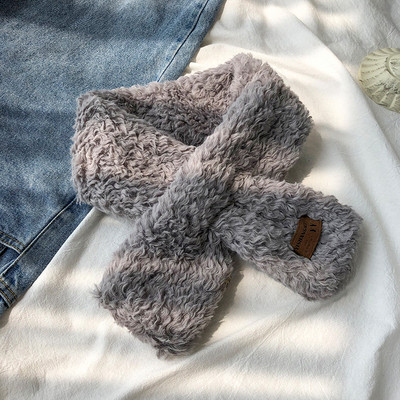 Модерен дамски пухен шал в различни цветове