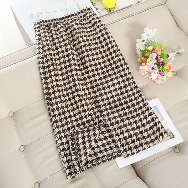 Стилна дамска пола Slim модел в черен и кафяв цвят