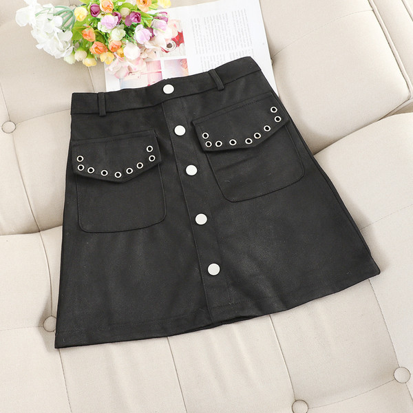 Fusta scurta de dama model nou cu buzunare si nasturi in mai multe culori