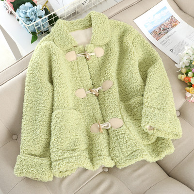 Σύντομο γυναικείο παλτό με τσέπες και κουμπιά σε διάφορα χρώματα