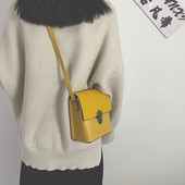 Öko bőrből készült modern női táska fém rögzítéssel több színben