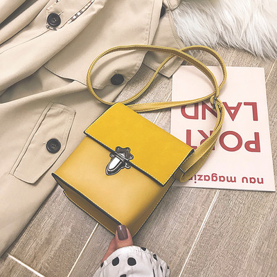 Öko bőrből készült modern női táska fém rögzítéssel több színben