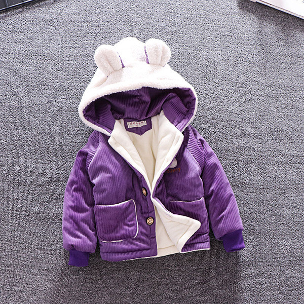 Új modell gyerekkabát 3D elemmel lányoknak és fiúknak kék, piros és lila színekben