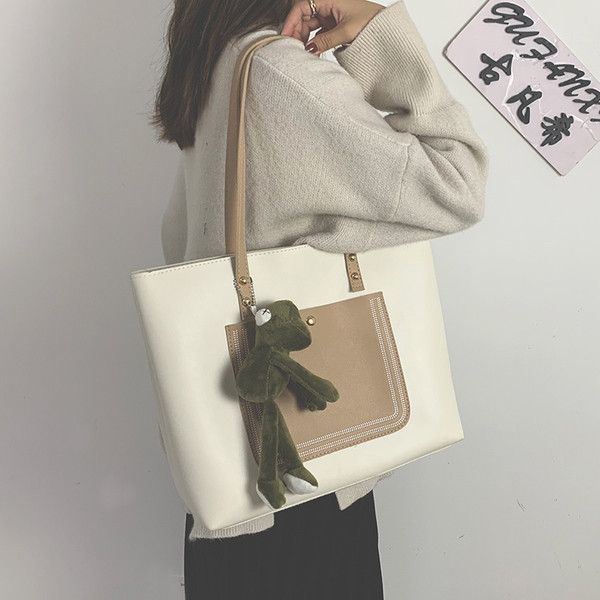 Női modern ökobőr táska kiegészítővel több színben