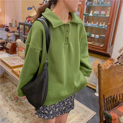 Γυναικεία φαρδύ μπλούζα σε τρία χρώματα με κλασικό κολάρο και κουμπιά