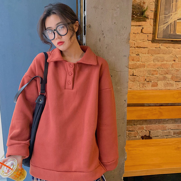 Γυναικεία φαρδύ μπλούζα  σε τρία χρώματα με κλασικό κολάρο και κουμπιά