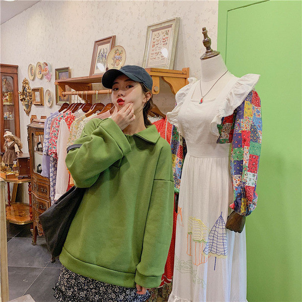 Γυναικεία φαρδύ μπλούζα  σε τρία χρώματα με κλασικό κολάρο και κουμπιά