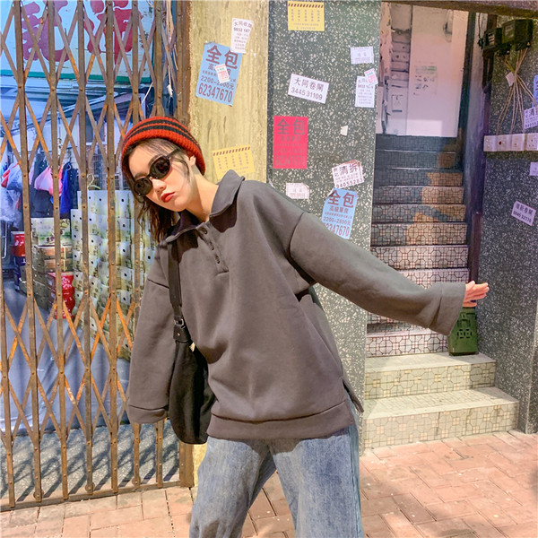 Γυναικεία φαρδύ μπλούζα  σε τρία χρώματα με κλασικό κολάρο και κουμπιά