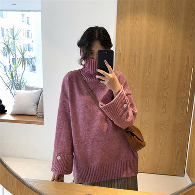 Női aktuális széles pulóver három színben, gombokkal