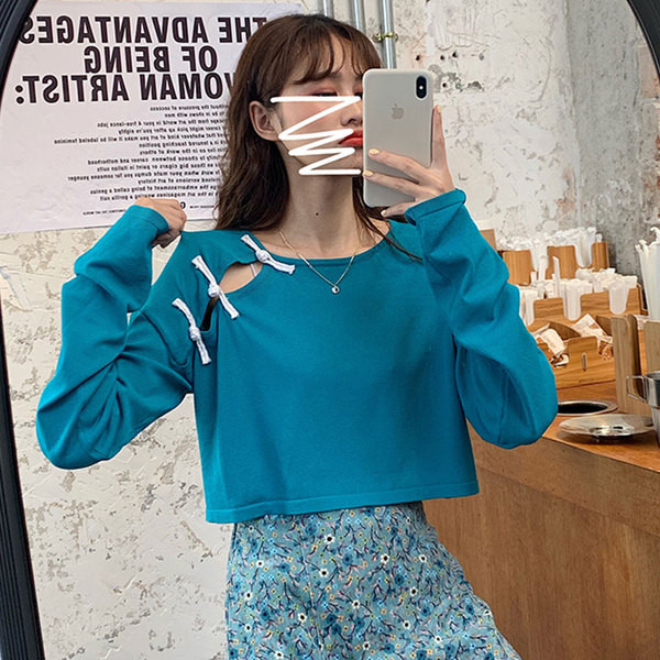 Καθημερινή κοντύ γυναικέια μπλούζα με ωοειδές λαιμόκοψη σε δύο χρώματα