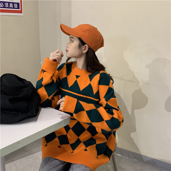 Γυναικείο φαρδύ πουλόβερ σε δύο χρώματα με επιγραφή