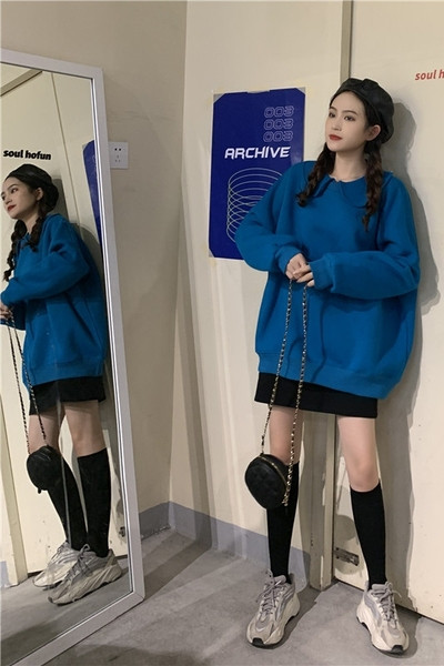 Ευρύ μακρύ  γυναικείο φούτερ σε δύο χρώματα μπλε και κόκκινο