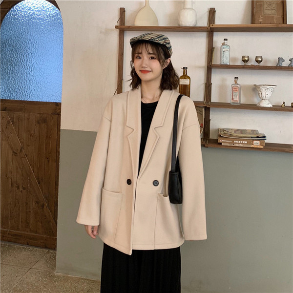 Дамско дълго палто в два цвята с копче и джобове