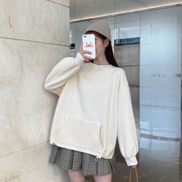 Καθημερινή γυναικεία μπλούζα με τσέπη και ωοειδές λαιμόκοψη σε δύο χρώματα