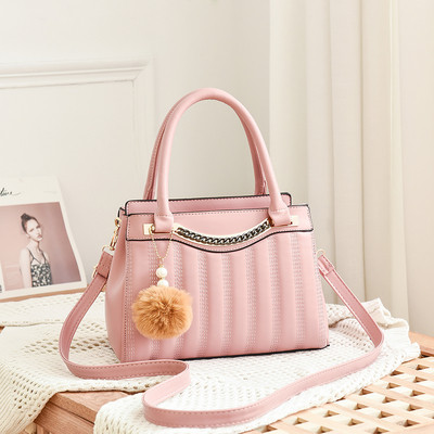 Stílusos női táska rövid és hosszú füllel