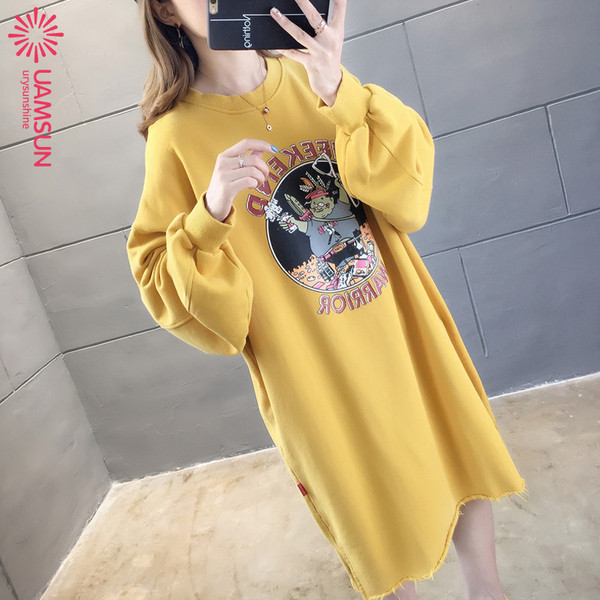 Rochie scurta de dama de toamna cu maneci lungi si aplicatie in gri, galben si roz