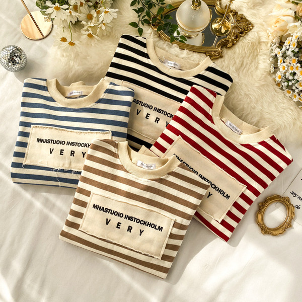 Pulover casual de dama in dungi cu decolteu oval in patru culori