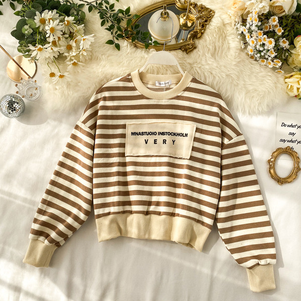 Pulover casual de dama in dungi cu decolteu oval in patru culori