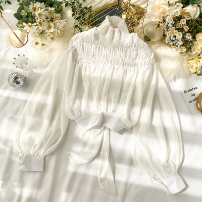 Cămașă modernă de damă cu șireturi și guler înalt în negru, alb și verde