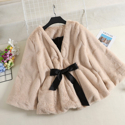 Stílusos női pehelykabát több színben szalaggal