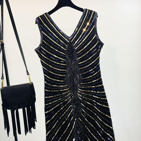 Rochie de dama eleganta cu decolteu in V cu paiete