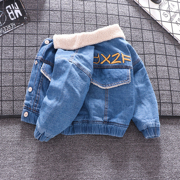 Geaca de blugi pentru copii model nou cu broderie si nasturi in albastru si negru