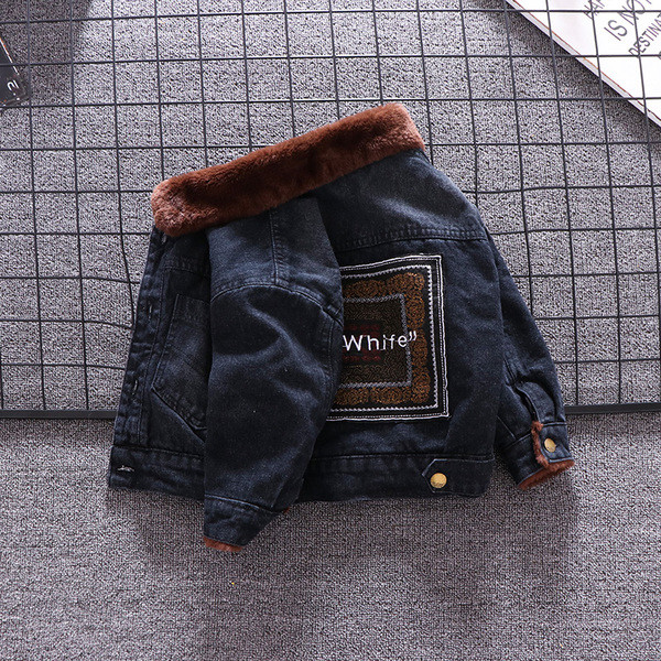 Geaca de blugi pentru copii model nou cu broderie si nasturi in albastru si negru