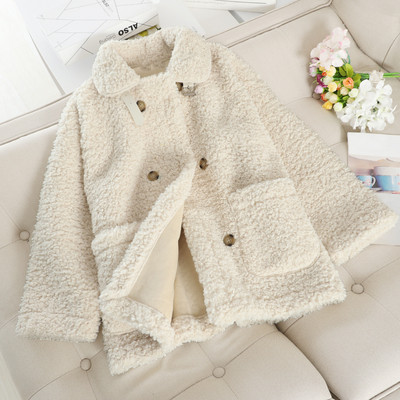 Късо дамско палто с джобове в пет цвята