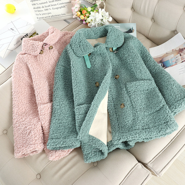 Късо дамско палто с джобове в пет цвята