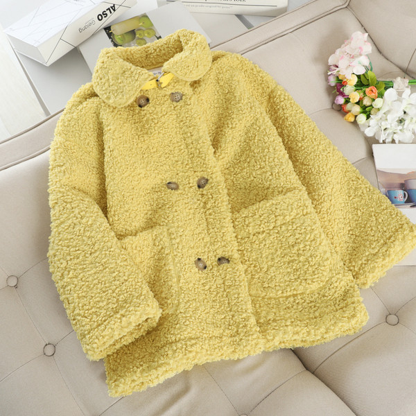 Късо дамско палто с джобове в пет цвята