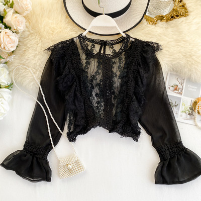 Καθημερινή γυναικεία κοντή μπλούζα με δαντέλα σε διάφορα χρώματα