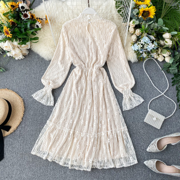 Rochie de dama cu dantela in alb