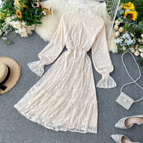 Rochie de dama cu dantela in alb